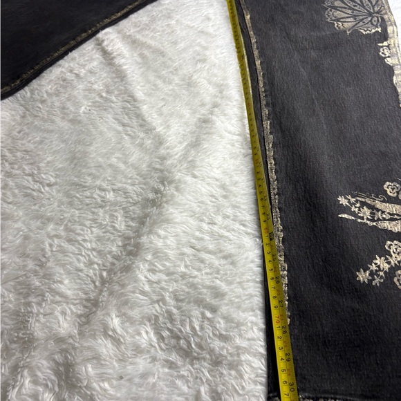 DG2 Diane Gilman Black Wash Gold Embellished High Rise Straight Leg
Jeans 14 - Picture 7 of 12